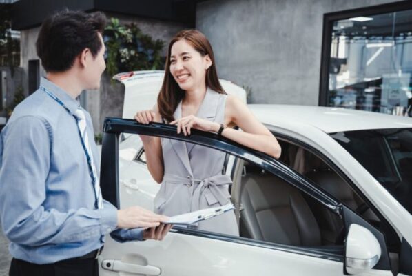 Thuê xe 4 chỗ có lái
