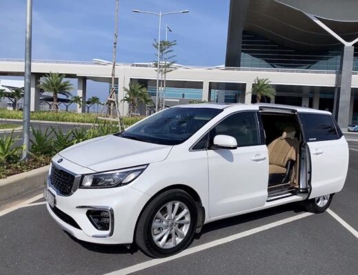 Các yếu tố ảnh hưởng đến giá thuê xe 7 chỗ có lái
