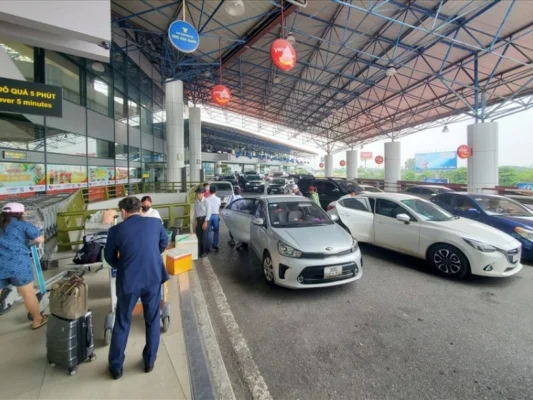 Khám phá dịch vụ xe taxi sân bay giá rẻ, chuyên nghiệp nhất 2025 2 Ưu điểm của dịch vụ xe taxi sân bay giá rẻ
